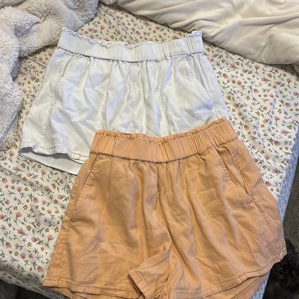 2 pairs of hollister shorts